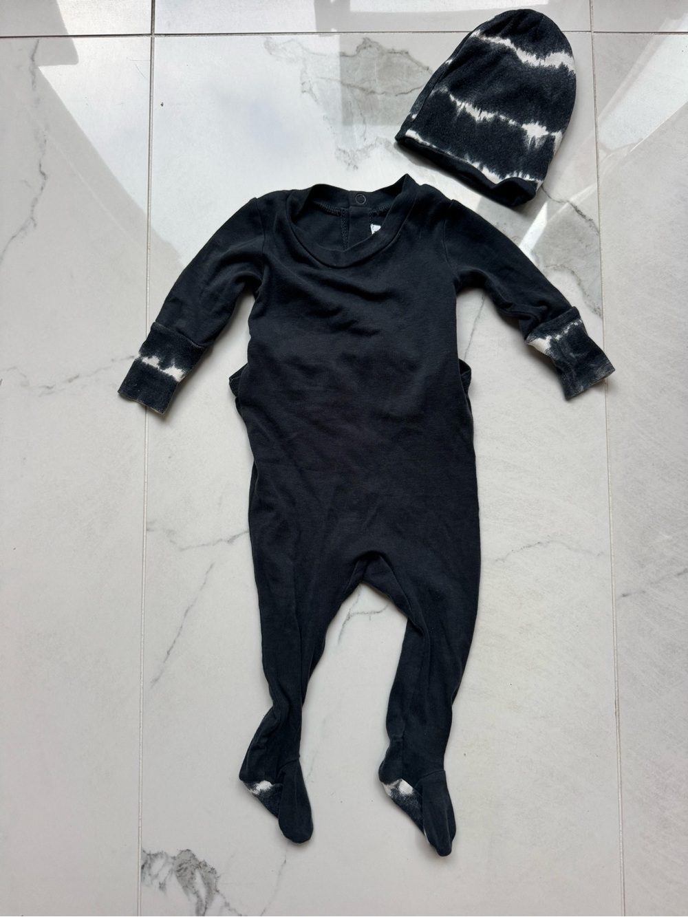 Little Parni footie and hat